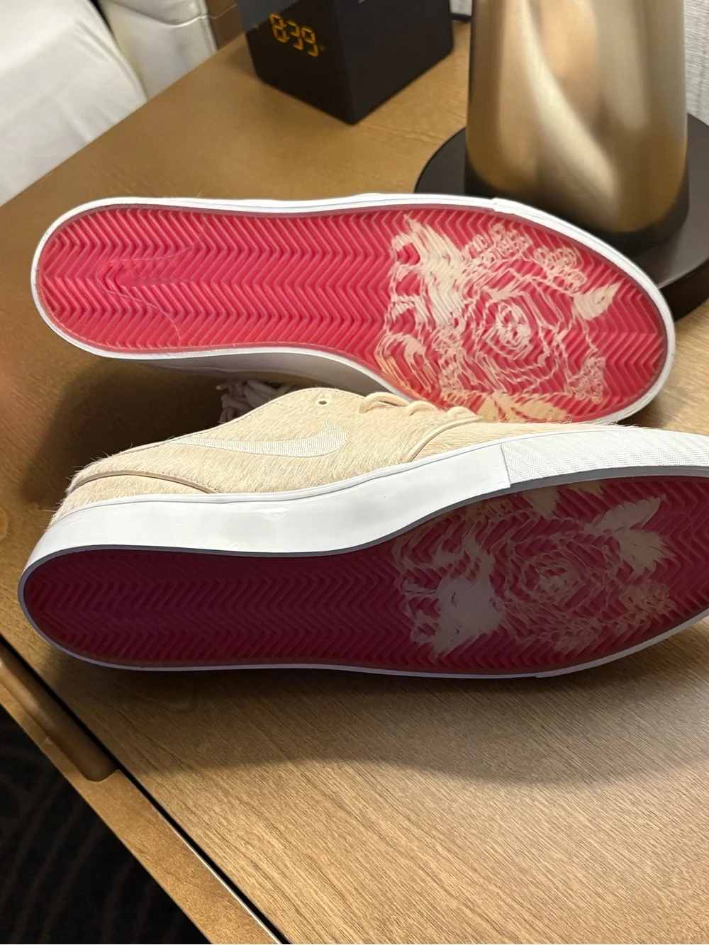 Nike SB Zoom Janoski OG+ SE Pearl White Summit White Mystic Hibiscus